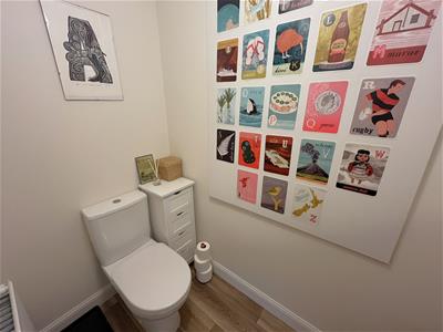 GUEST WC